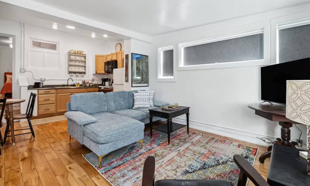 South Main Street Apartment | Cozy 1BDR APT in Vibrant Downtown Geneva