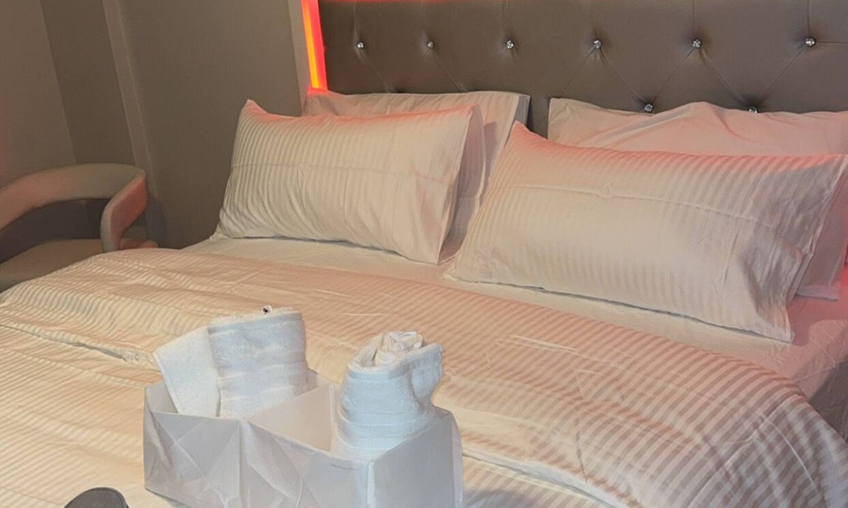 Willowridge Apartment | Cozy 2 bedroom apartment all ensuit - 5 minutes from Pearson airport