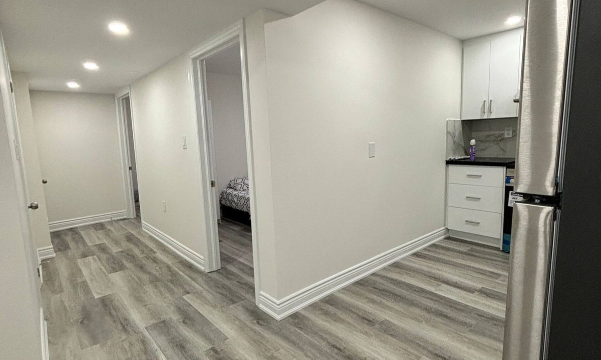 Brampton House | Cozy and New Basement Guest Suite in Brampton Near Toronto Pearson Airport