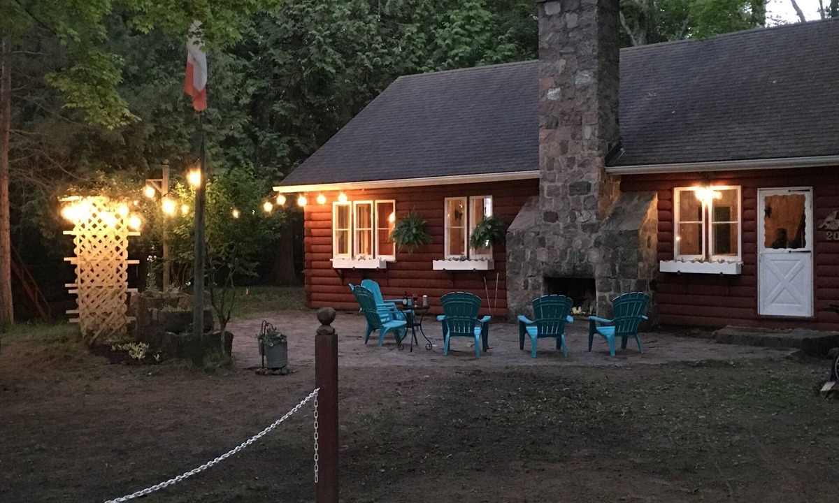 Saugeen Shores Cabin | Cozy cabin just steps to the beach!