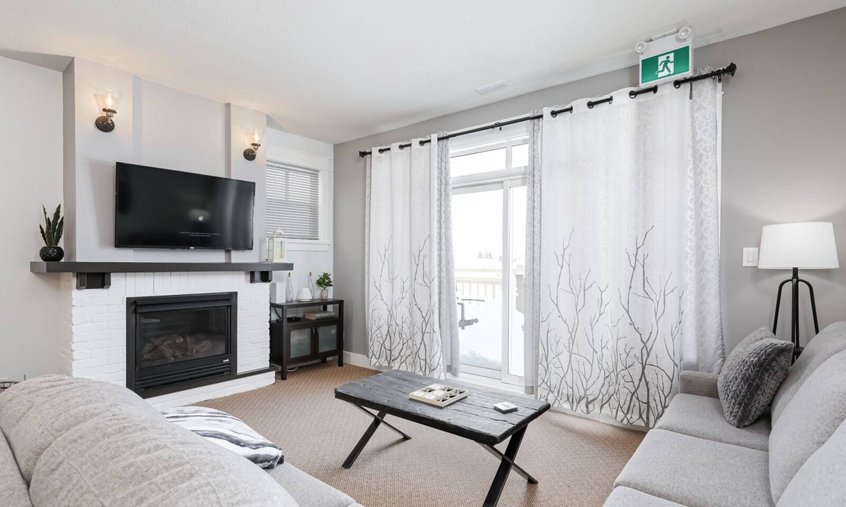 The Blue Mountains Condo | Cozy & Charming Retreat at Blue Mountain