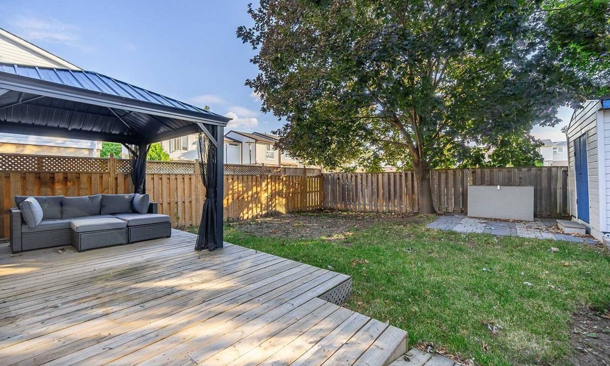 Bramalea Apartment | Cozy, charming, trendy chic studio apartment with bed and breakfast options