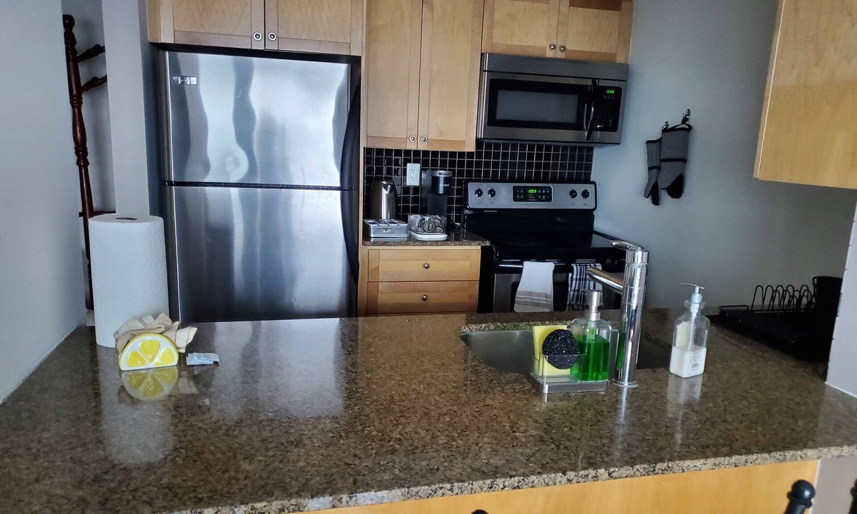 Queen Street Corridor Condo | Cozy Condo in the Heart of Brampton