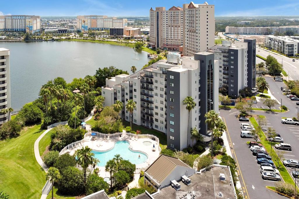 International | Florida Center