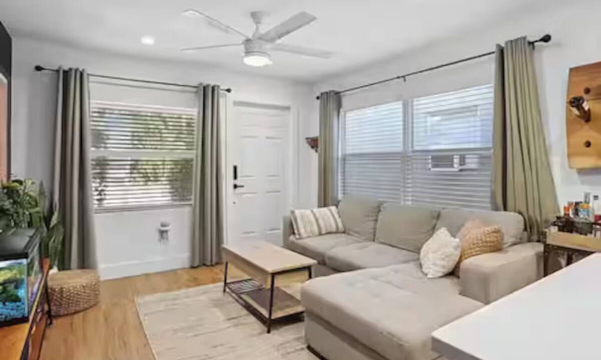 Lake Worth House | Cozy Cottage - Beach Bliss Meets Downtown Charm!