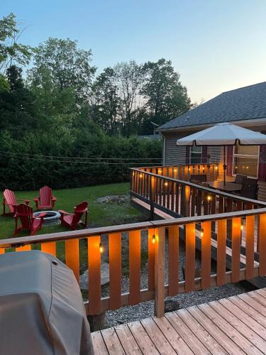 Miller Lake House | Cozy Cottage In Miller Lake
