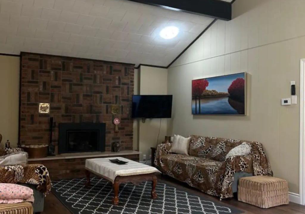 Bluewater Beach Cottage | Cozy Cottage in Tiny