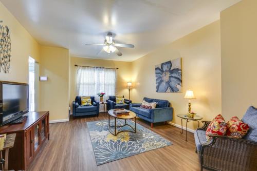 East Pittsburgh House | Cozy East Pittsburgh Home - 7 Mi to Frick Park!