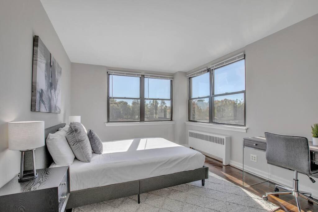 East Falls Apartment | Cozy Furnished 2Br Apartment with Gym, Pool