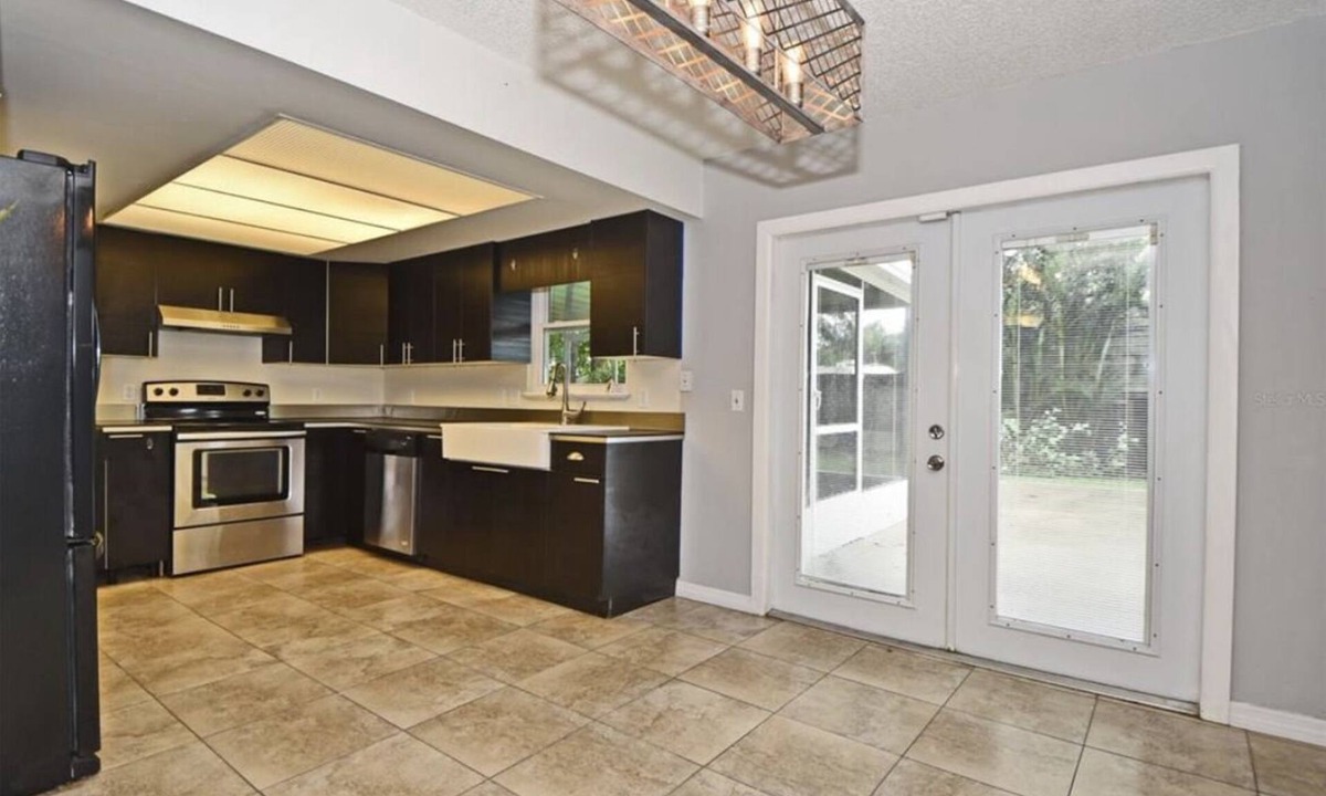 Campbell House | Cozy home away from home on private property