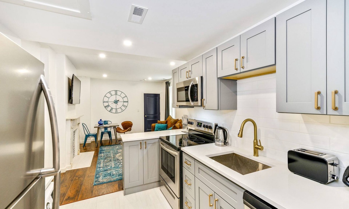 Center City West Apartment | Cozy One Bedroom near Historic Rittenhouse