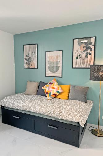 Vitry-sur-Seine Apartment | Cozy Paris Gateway Apartments Groups with free parking