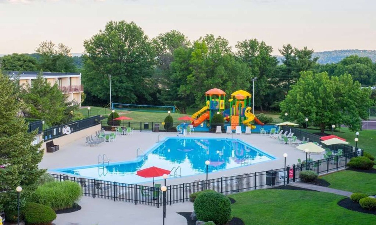 Harrisburg House | Cozy Pet-Friendly Rooms w/Playground – Near Hersheypark Fun!