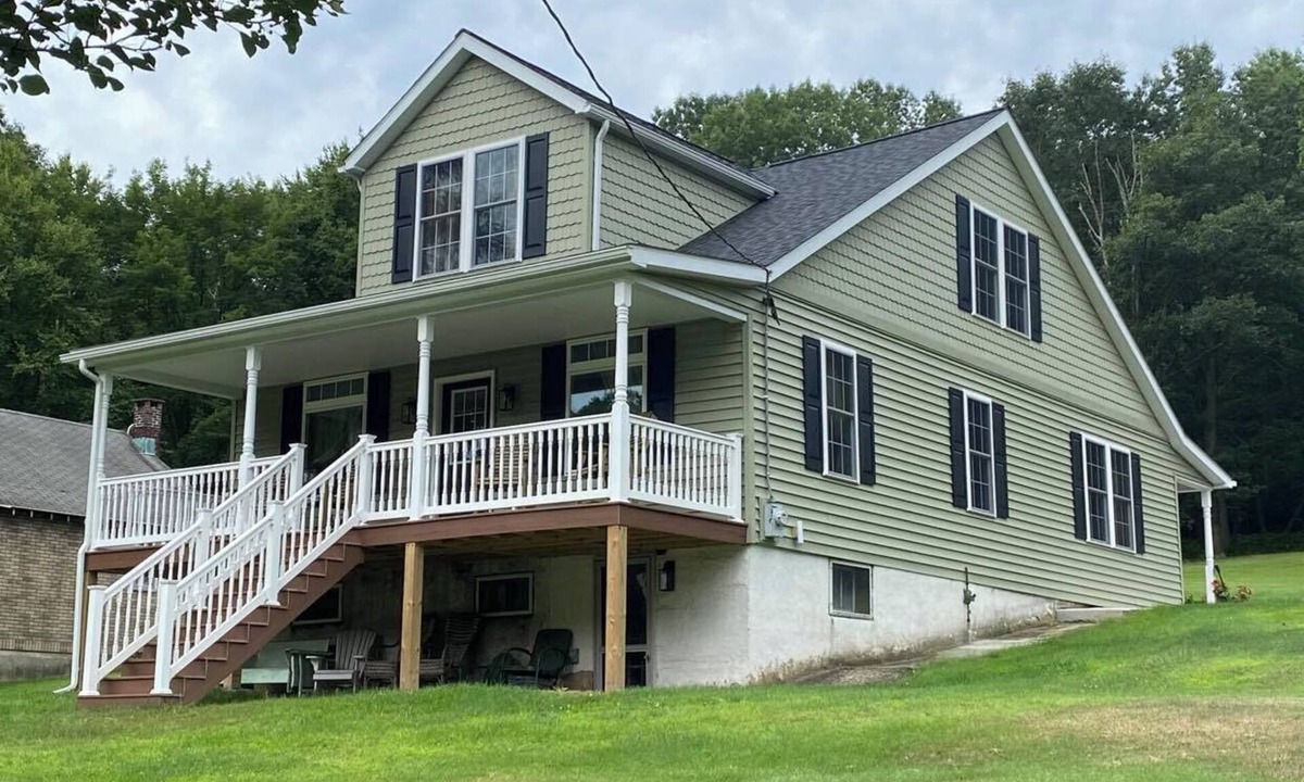 Brockton House | Cozy & Spacious Home, Mountain & River Views, Train Service to Jim Thorpe