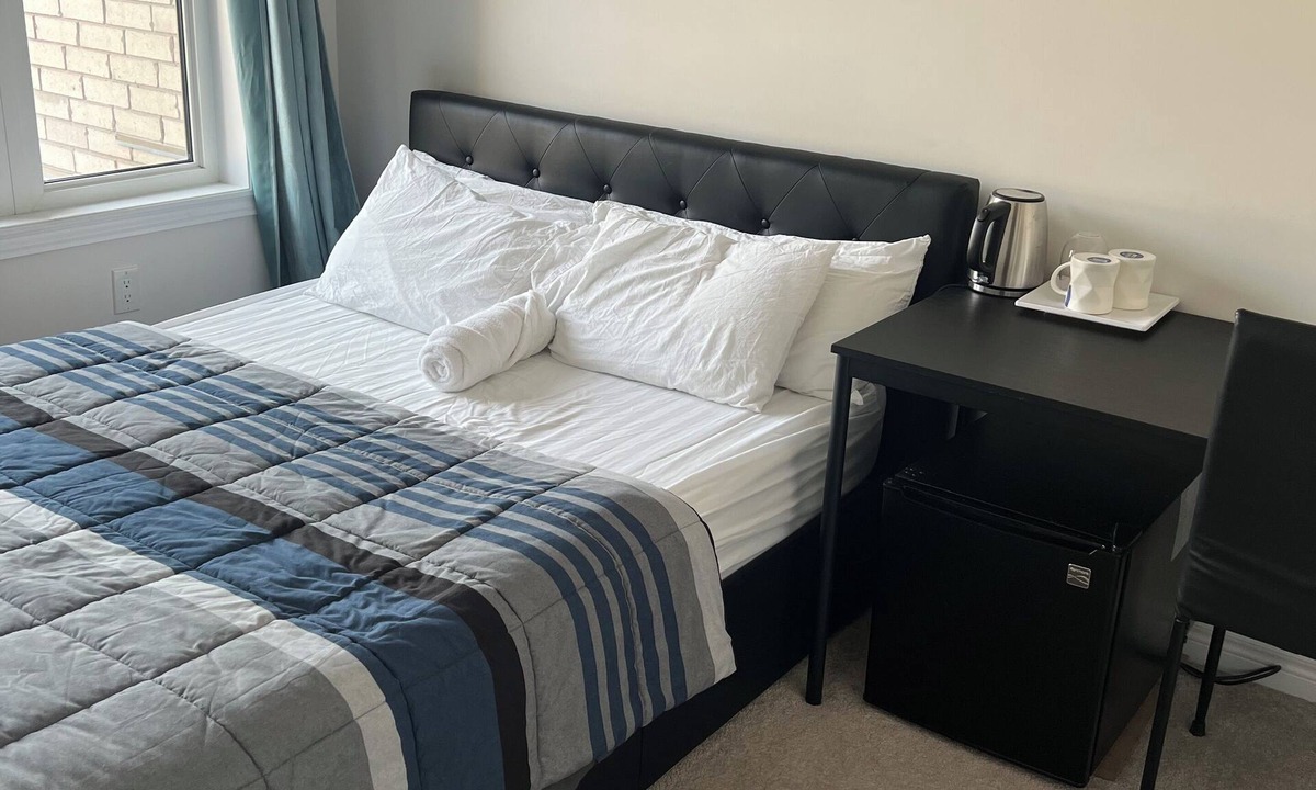Guelph House | Cozy stay near Guelph's best