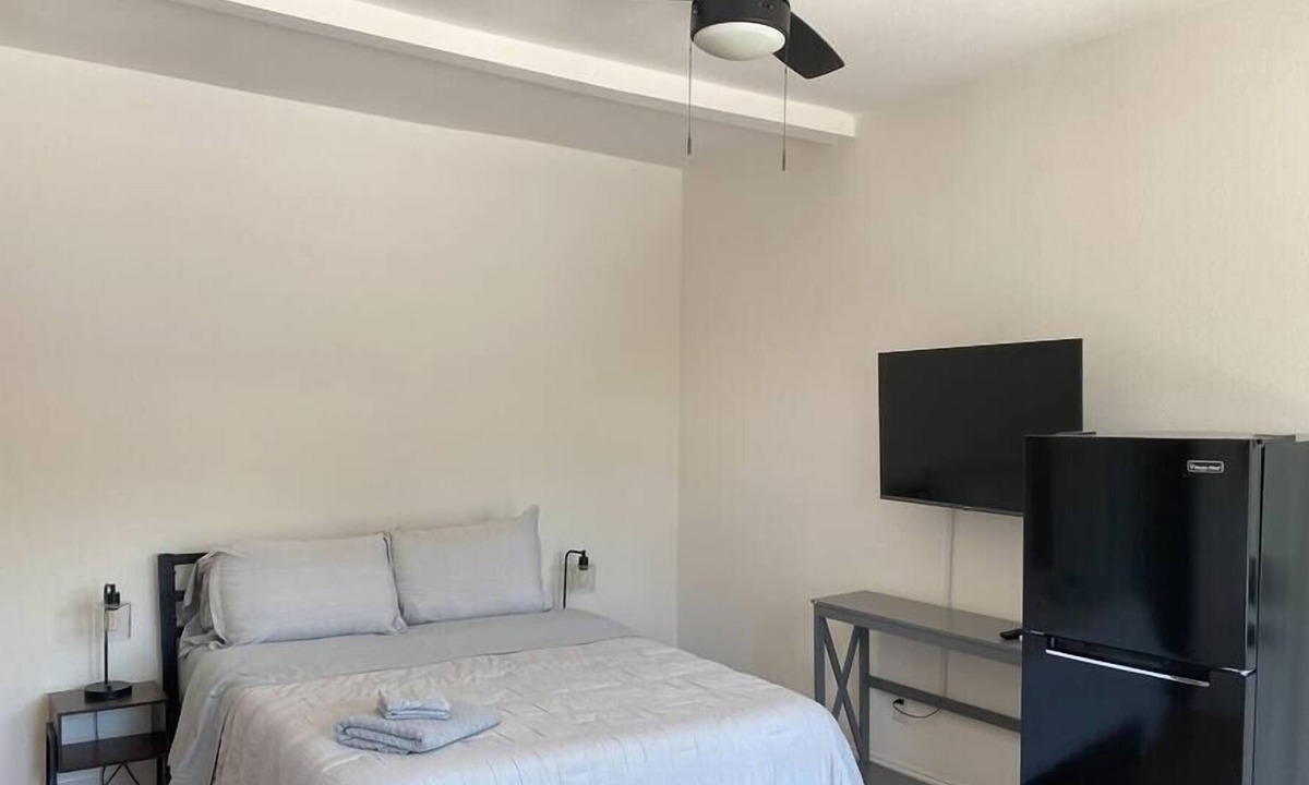 Ybor City Apartment | Cozy Studio Apartment in Tampa with Parking