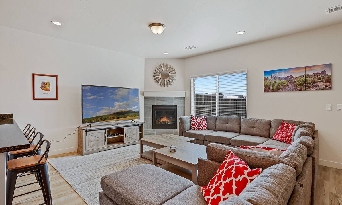 Flagstaff House | Dark Sky City Home! Play & Unwind Here! Discounts!