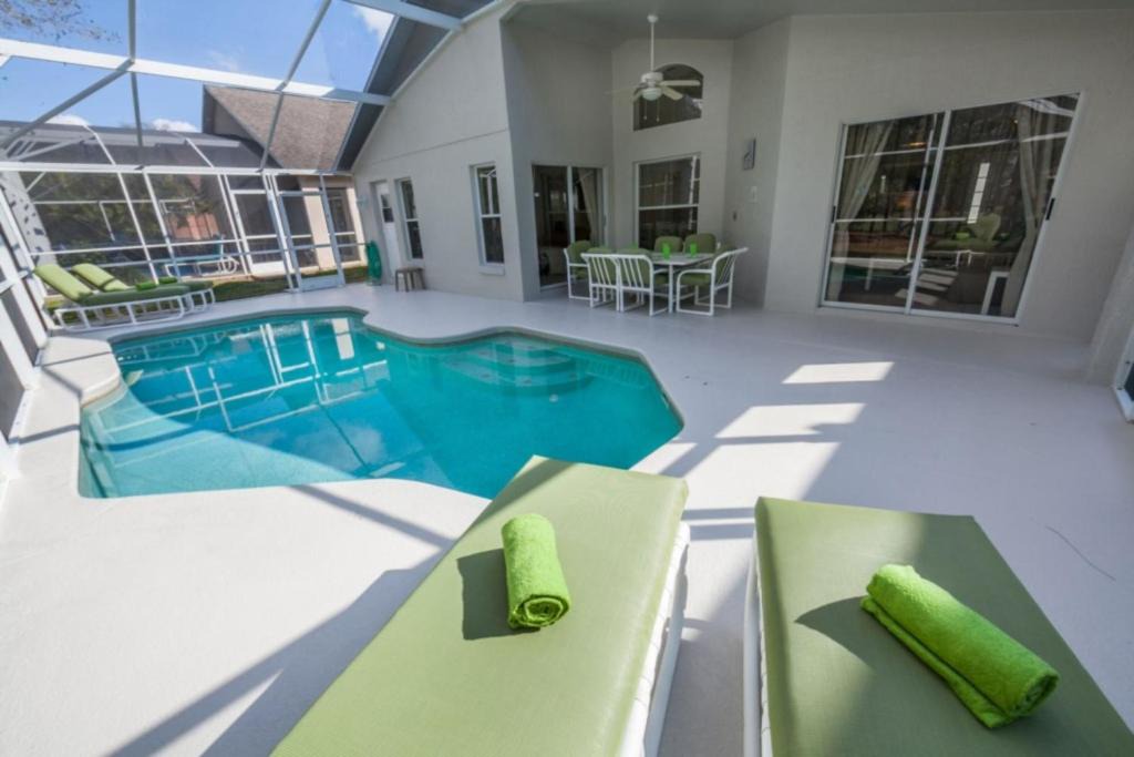 Haines City House | Dawn's Southern Dunes Vacation Home