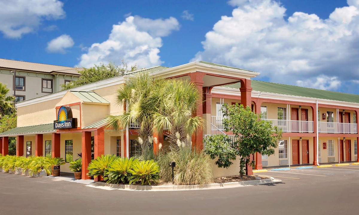 Fort Walton Beach Hotel | Days Inn by Wyndham Fort Walton Beach