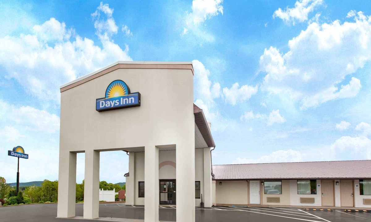 Grantville Hotel | Days Inn by Wyndham Grantville Hershey North