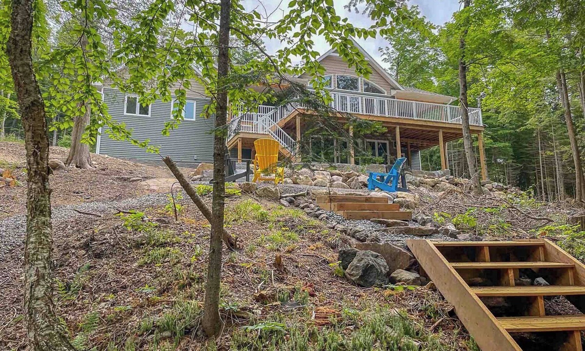 Armour Cottage | Deer Lakehouse - West Exposure, Unltd Wi-Fi