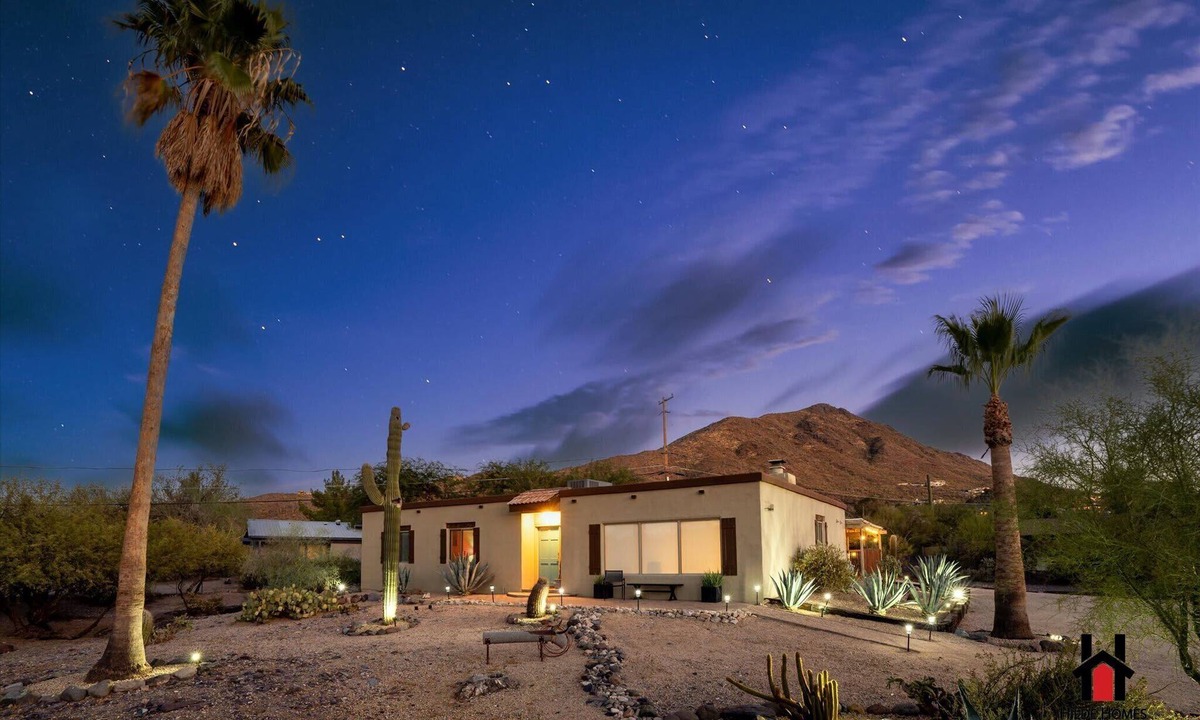 Cave Creek House | Desert Home w/Backyard & Mountain Views | Firepit