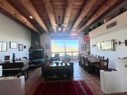 Tucson House | Desert Oasis Near the City