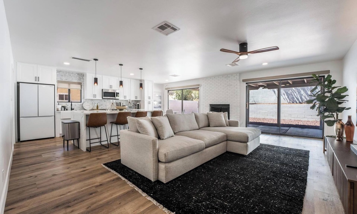 Green Valley North House | Desert Vibes - Stylish 3BR Near Strip & Airport
