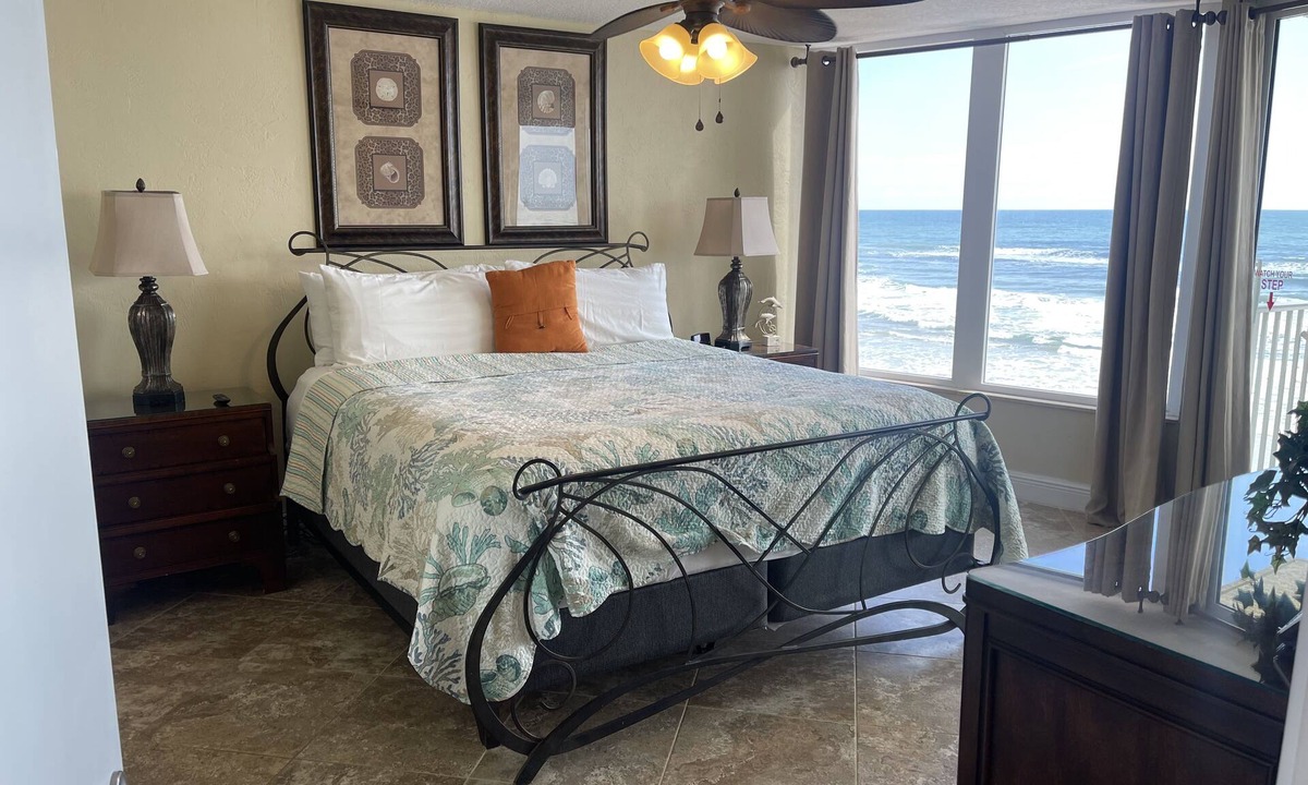 Daytona Beach Shores Condo | Direct oceanfront Stunning sunrises Heated pool pets under 20lbs stay free.