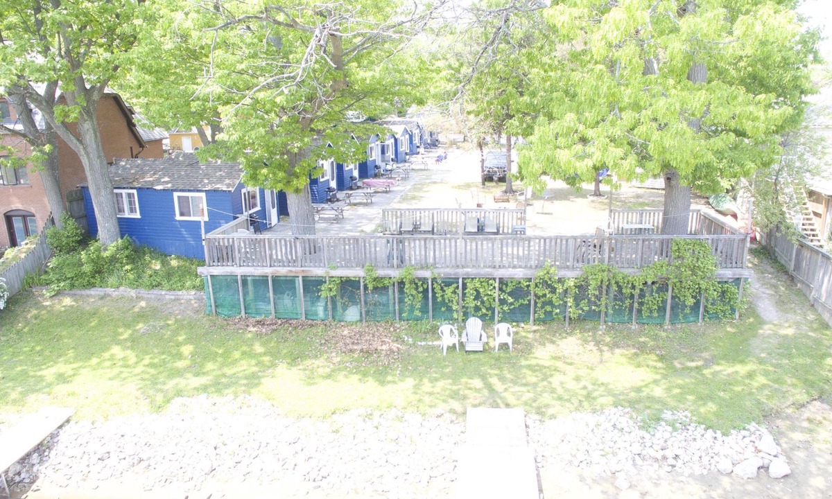 Dock Life Beach Cottage Wasaga | Wasaga Beach