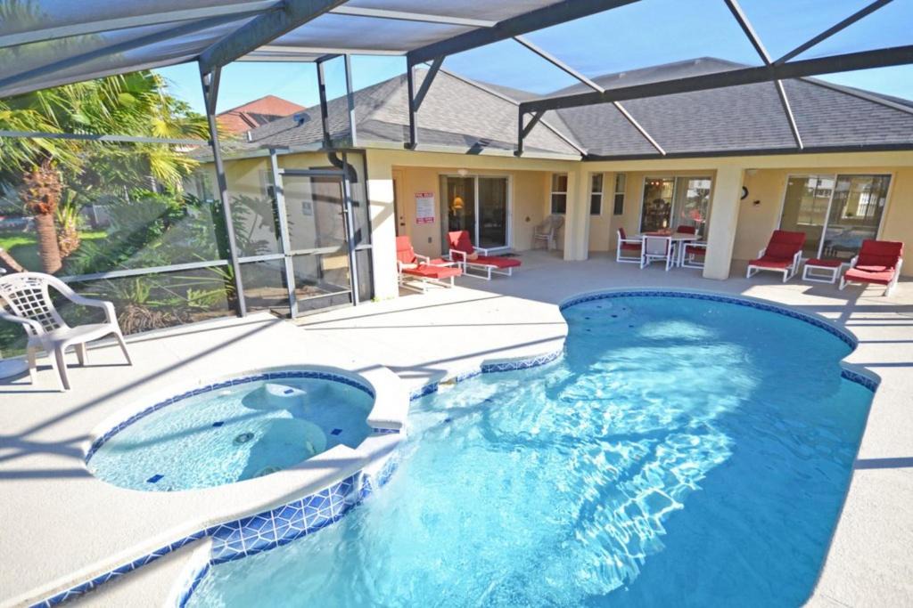 Tuscan Ridge Villa | Dolcetto Den 328238
