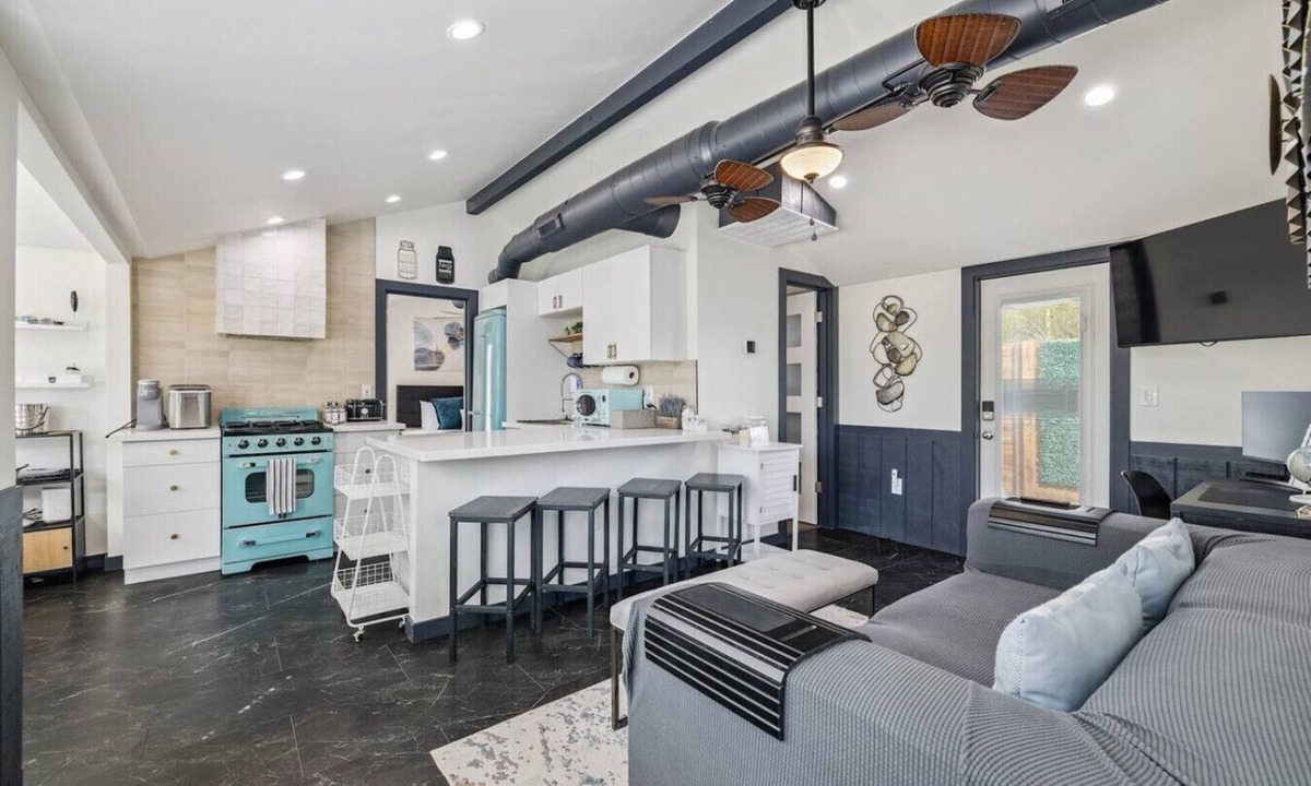 Garfield House | Downtown Phoenix Modern Retreat B | Walkable