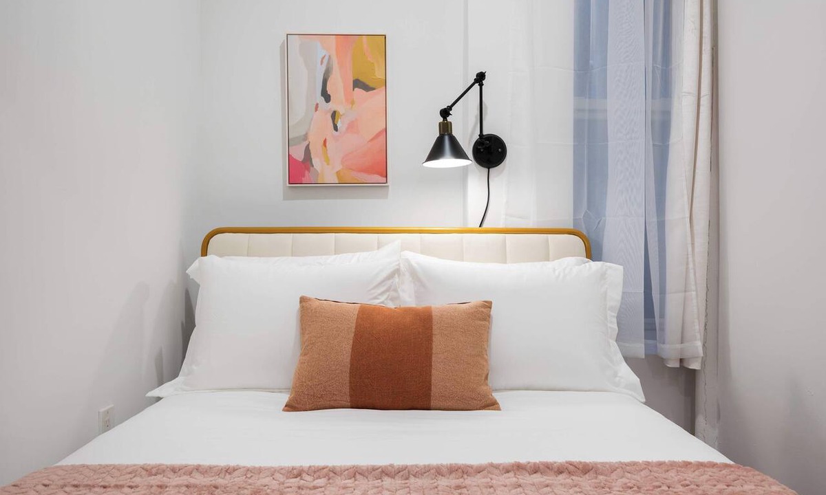 Chinatown Apartment | Downtown w/d in the unit