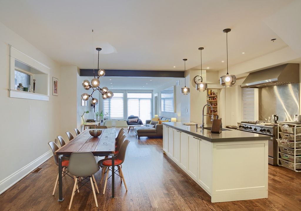 Parkdale House | DUNN HOUSE - 5 BEDROOMS! SLEEPS 12+ IN STYLE! QUEEN/KING ST. WEST!!