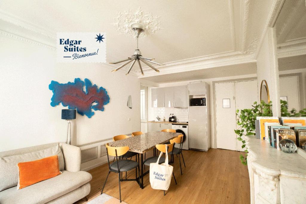 9th Arrondissement Apartment | Edgar Suites Martyrs - Lebas