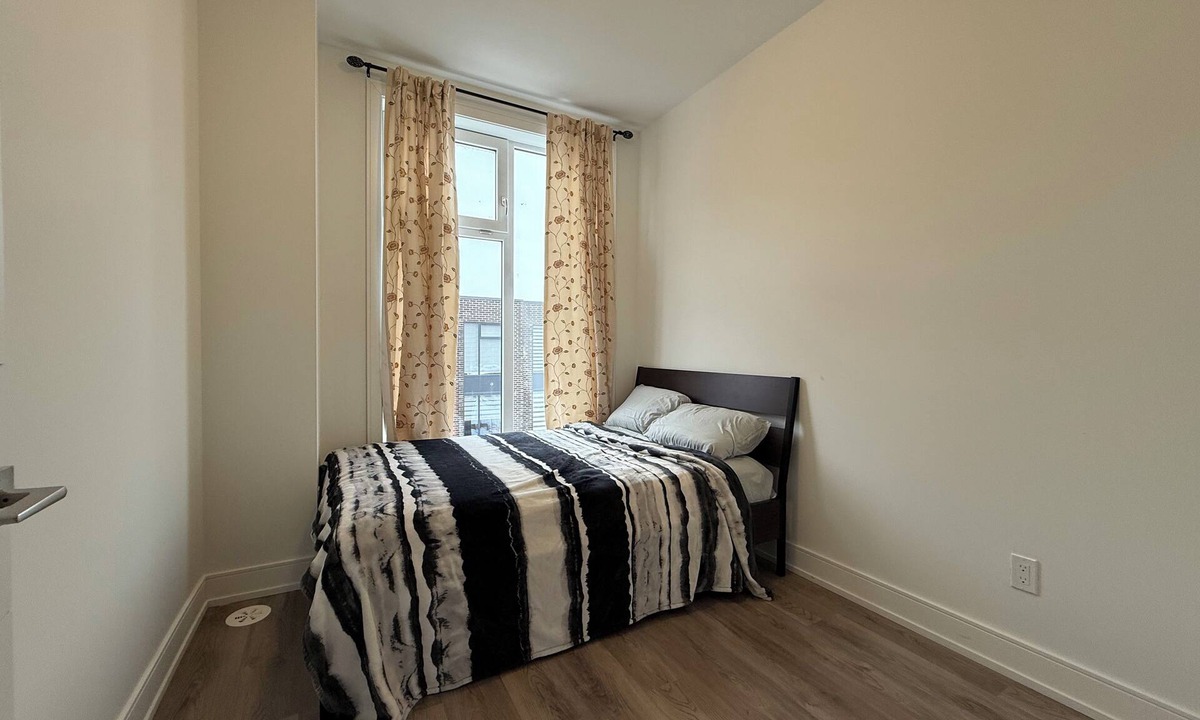 Bolton House | Elegant and Modern Bolton Stay