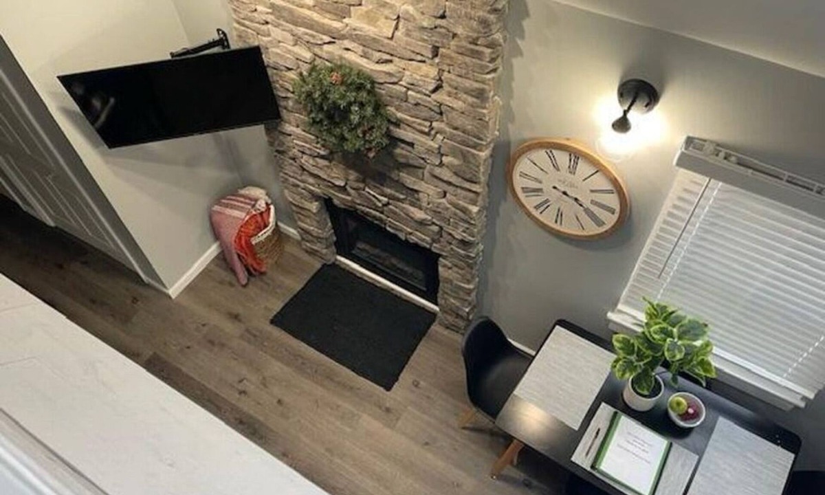 Claysburg Condo | Elegant & Cozy Condo with Loft @ Enchanting Blue Knob All Seasons Resort -3 Beds