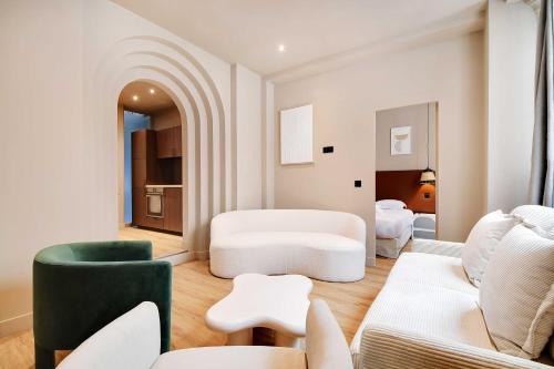 Saint-Merri Apartment | Elegant Home - 5BD-12P - Heart of 'Le Marais'