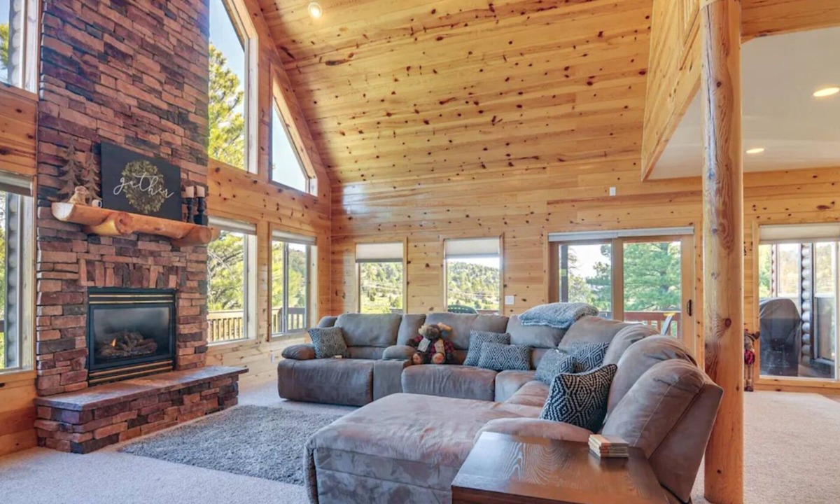 Long Valley Junction Cabin | Elkridge Cabin! With AC, Tesla charger, dog friendly