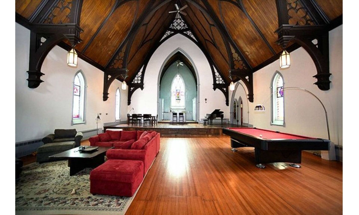 Town of Ledyard House | Enjoy vacationing in a gorgeous renovated 1890's Church in beautiful Aurora!