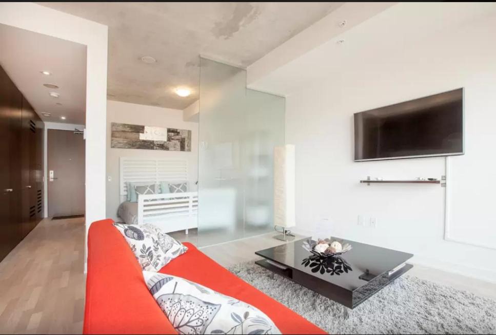 Fashion District Apartment | Entertainment District Modern Condo