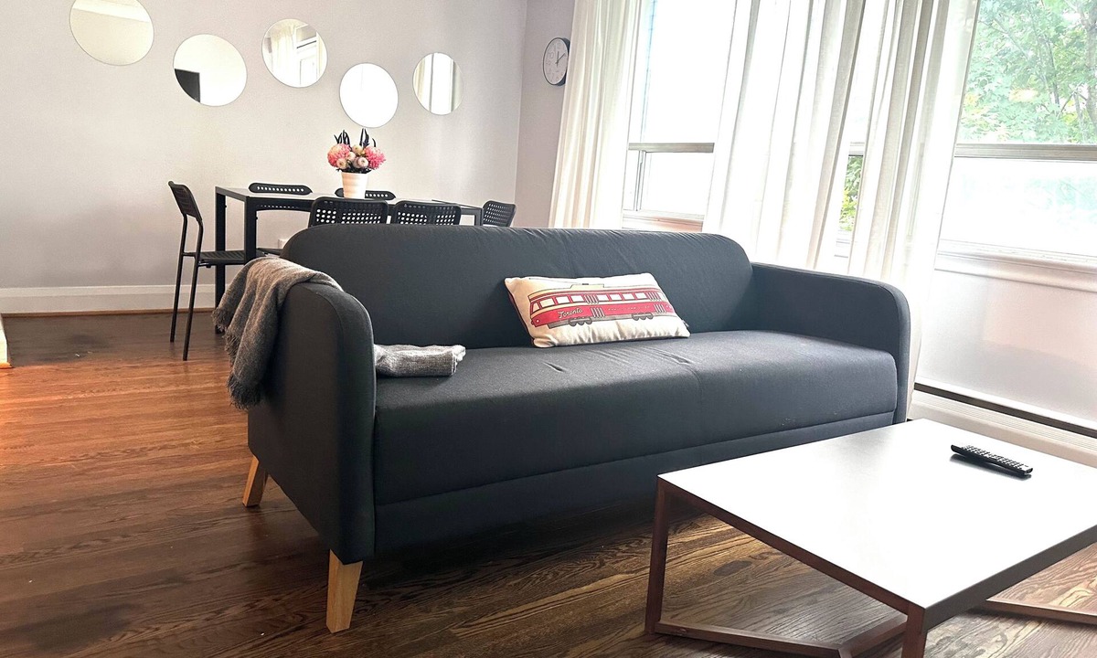 Beach Hill Apartment | Entire 2 Bedroom Apartment in Upper Beaches
