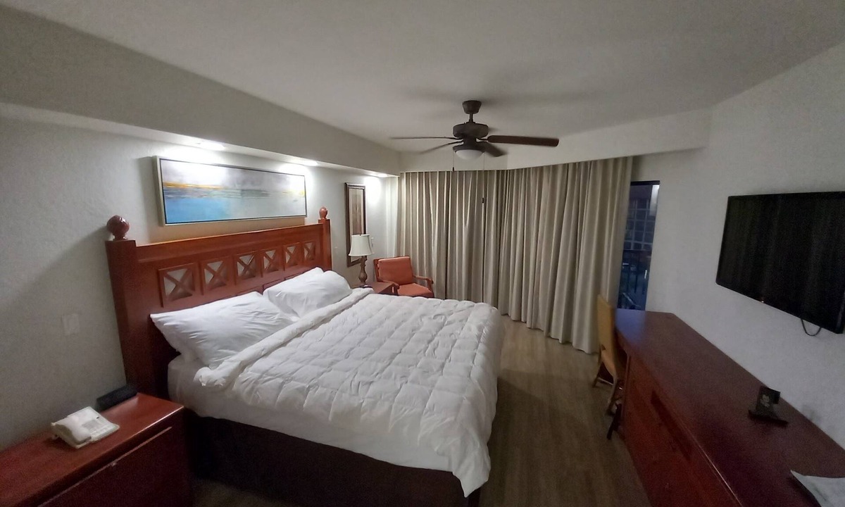 Florida Central Atlantic Coast Resort | Excellent Location Close to Everything !