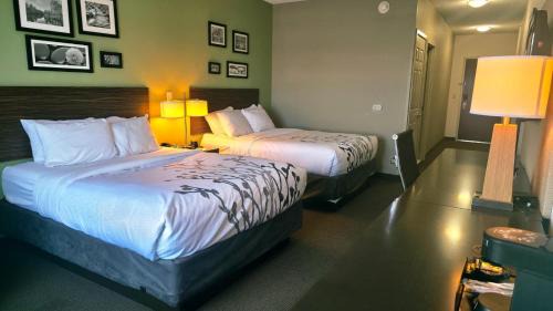 Harrisburg - Hershey Hotel | Express Inn & Suites
