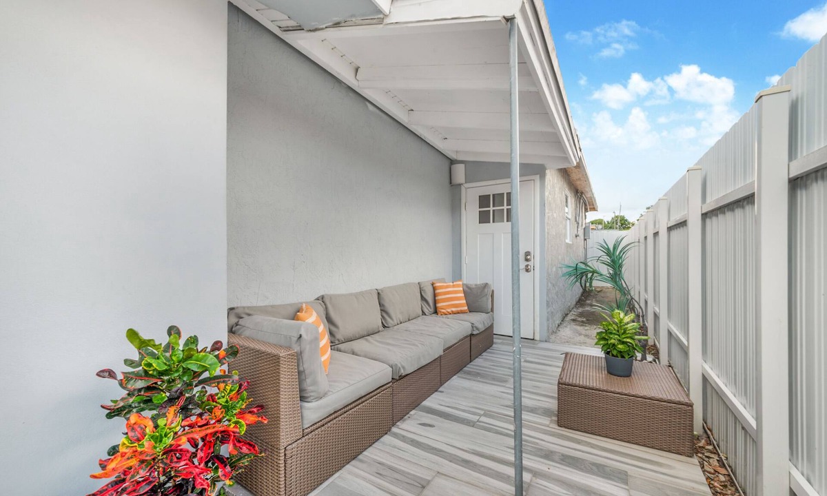 Ludlam Apartment | Eye-catching Miami Apartament/8 min to Airport