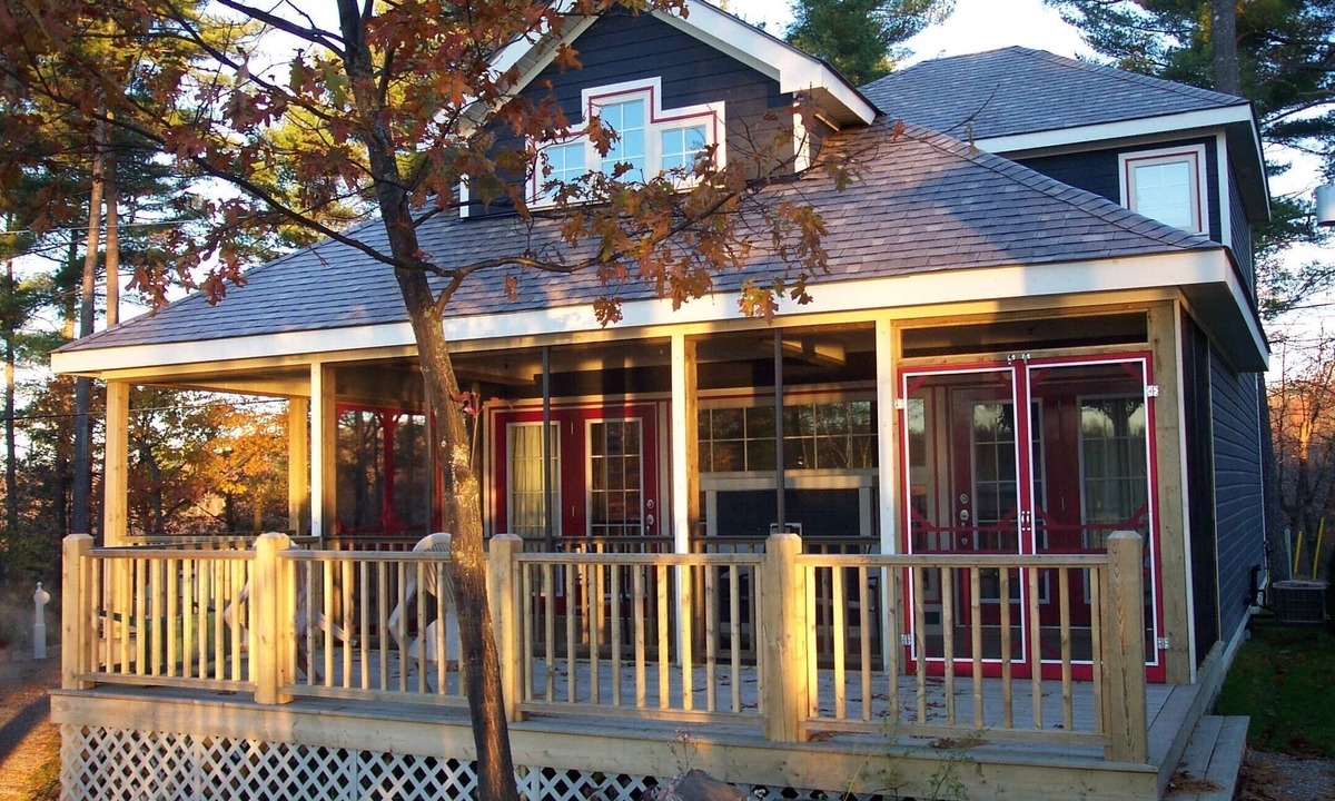 Port Stanton Resort | Fabulous Waterfront Sparrow Lake Resort Available May 31 to June 7