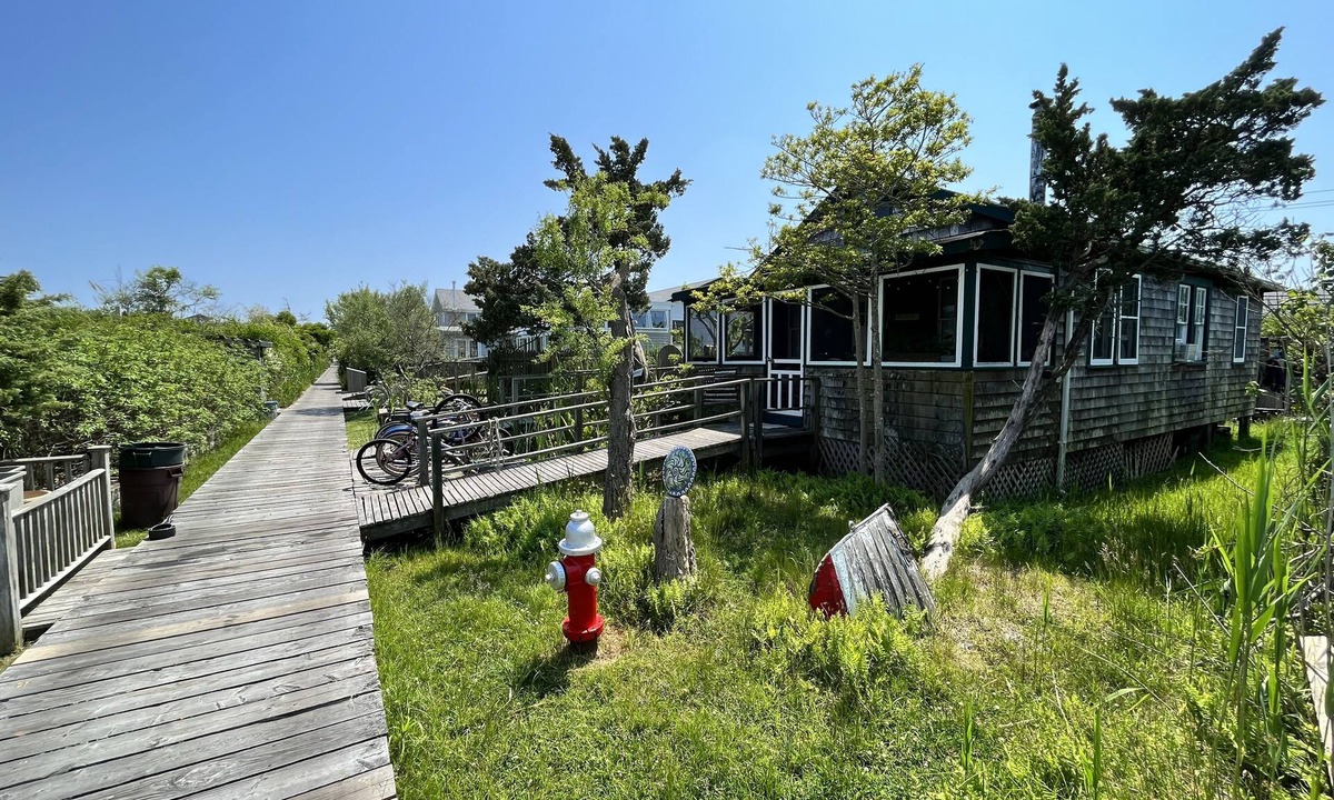 Dunewood House | Fair Harbor Living - Barefoot Beach Getaway