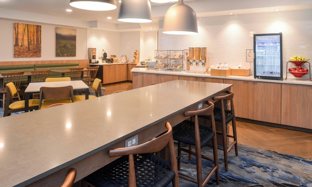 New Stanton Hotel | Fairfield Inn by Marriott Pittsburgh New Stanton