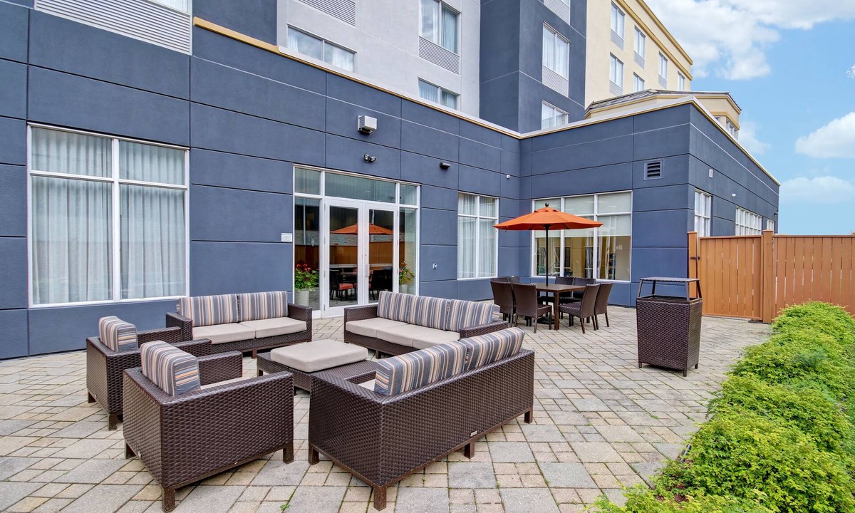 Guelph Hotel | Fairfield Inn & Suites by Marriott Guelph