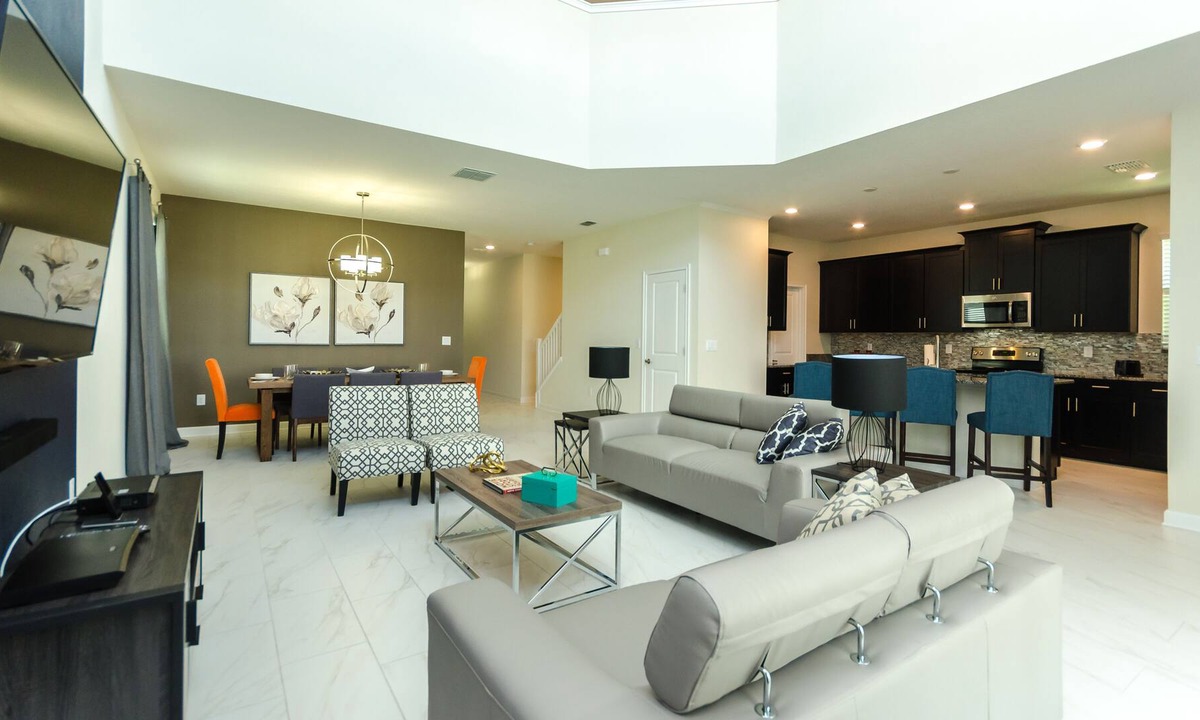 Davenport House | Family Friendly 5 Bed Spa Pool Home in Champions Gate